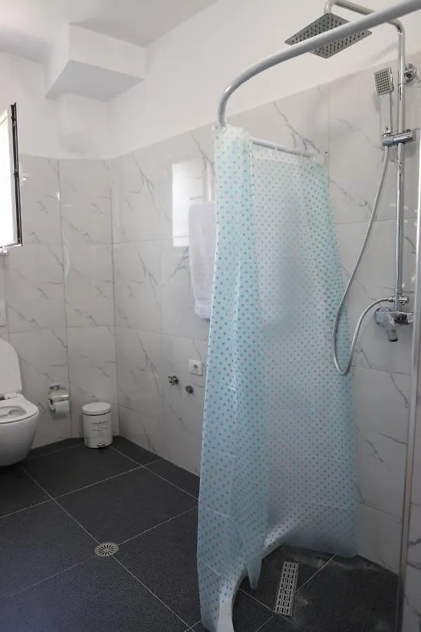 Daniel City Center Apartment Berat