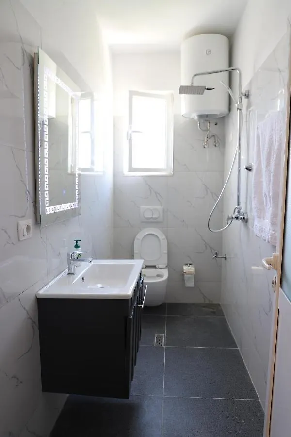 Daniel City Center Apartment Berat Albania